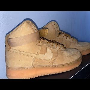 Men size 10 , Air Force 1’s